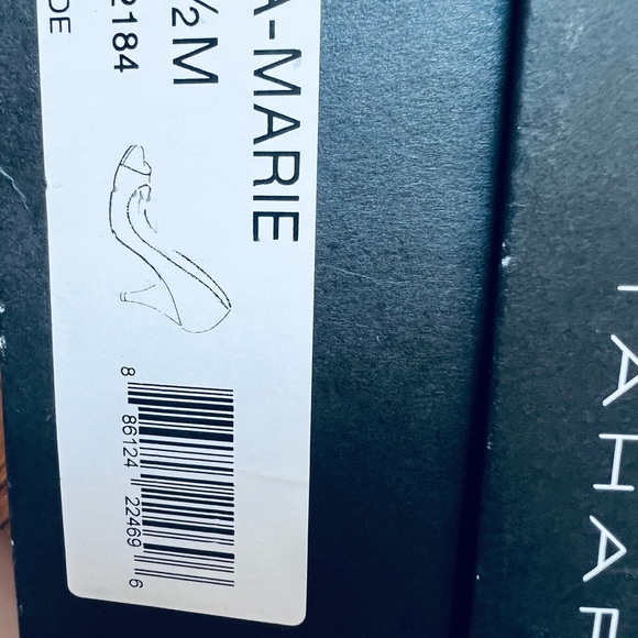 Tahari Ta-Marie Pumps 6 1/2 - Picture 5 of 5